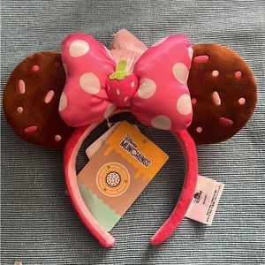Minnie Mouse ears. New with tags.